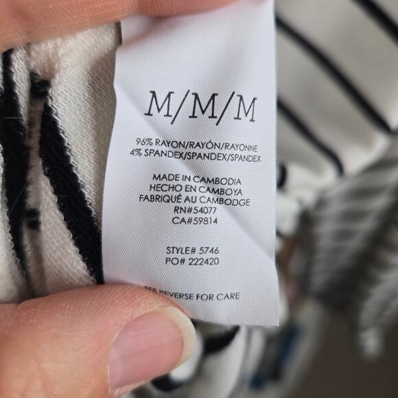 CABI Relaxed Fit Casual White and Black Striped Women's Longsleeve Veck Top - Picture 9 of 10